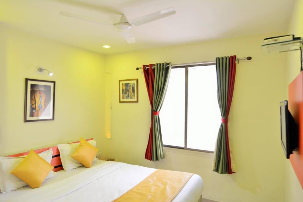 Hotel Royal Apple Ahmedabad Eksteriør bilde