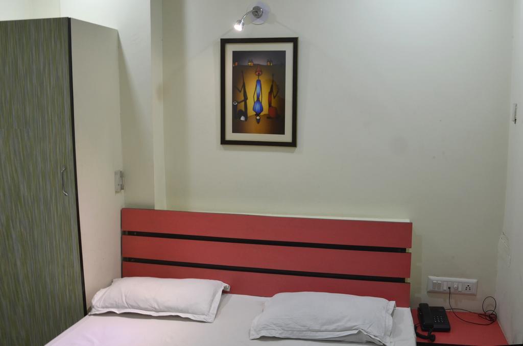 Hotel Royal Apple Ahmedabad Rom bilde
